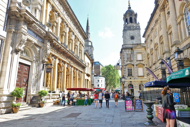 Courier from Chennai to Bristol