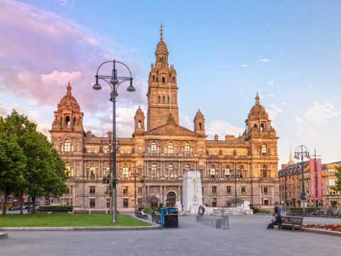 Courier from Mumbai to Glasgow